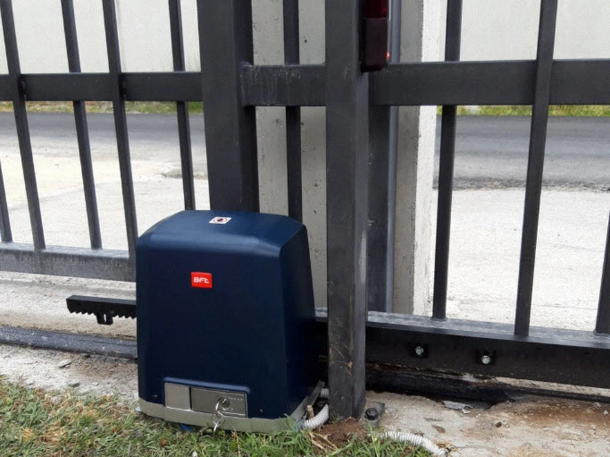 Ugradnja motora za klizne kapije – stručna montaža i testiranje sistema